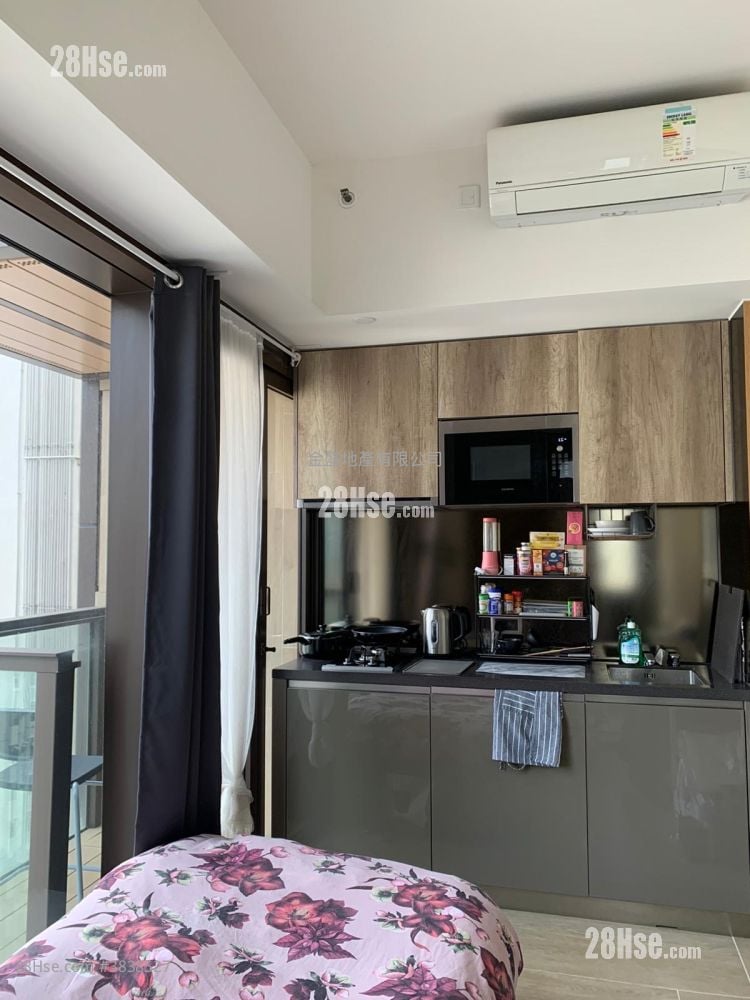 One Prestige Rental 206 ft²