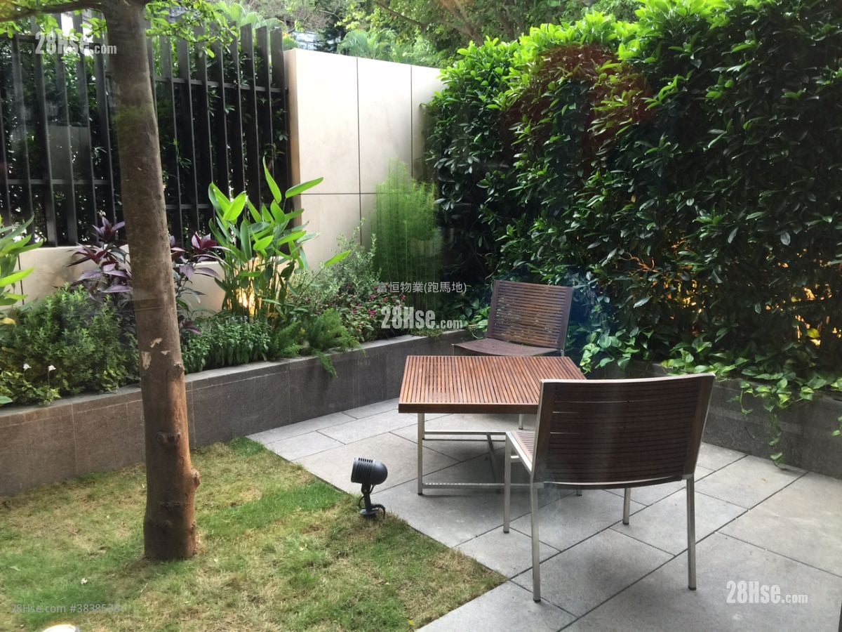 Eight Kwai Fong Happy Valley Rental Studio , 1 Bathroom 259 ft²