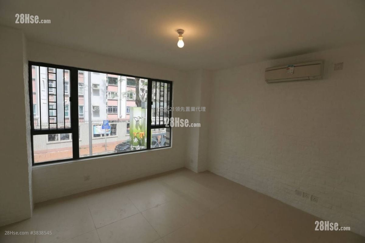 The Arcadia Sell 1,244 ft²