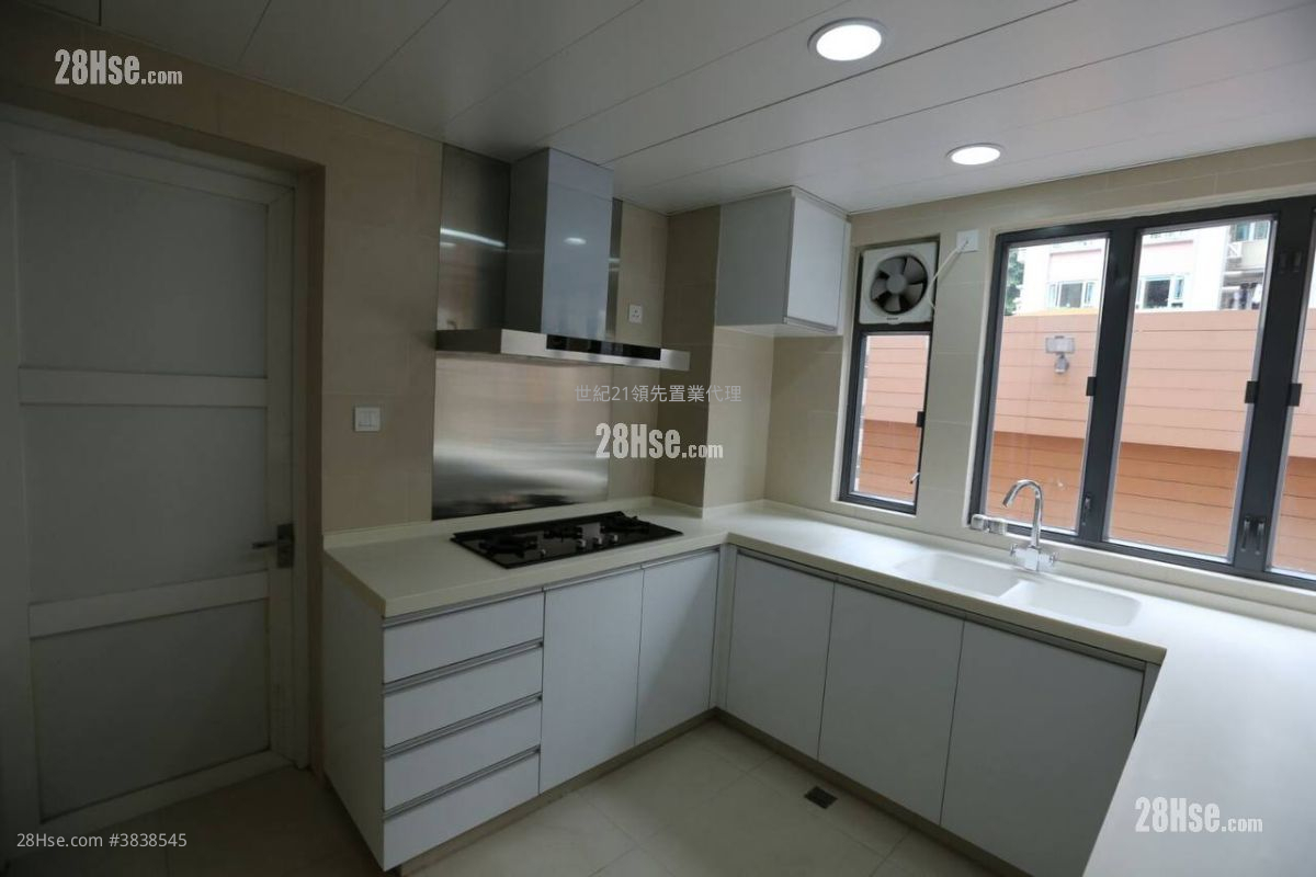 The Arcadia Sell 1,244 ft²