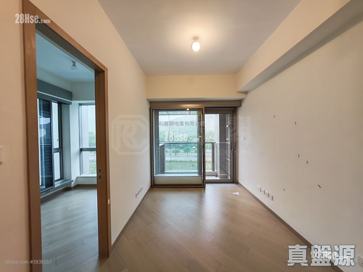 Grand Mayfair  Sell 1 Bedroom 384 ft²