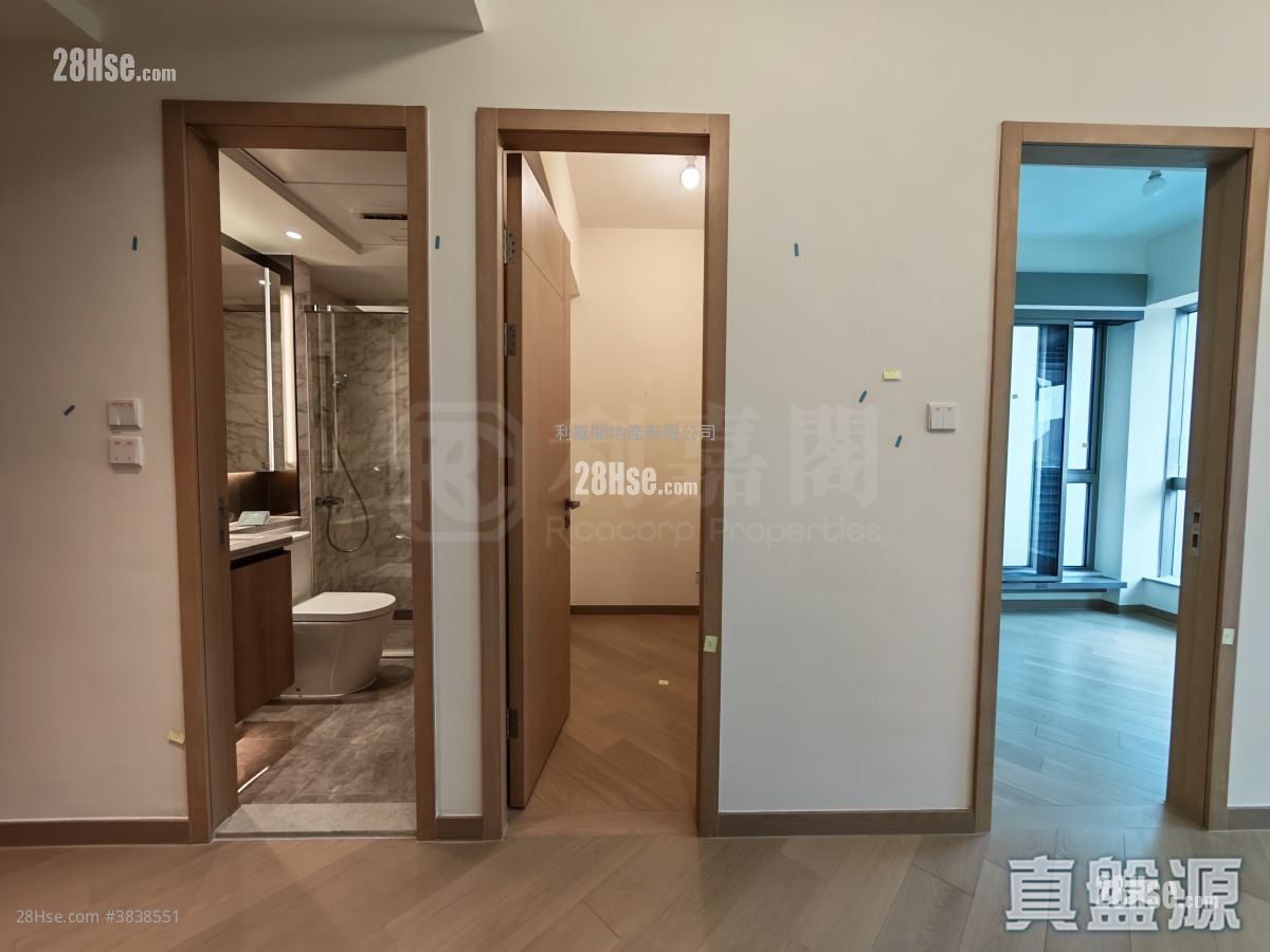 Grand Mayfair  Sell 1 Bedroom 384 ft²