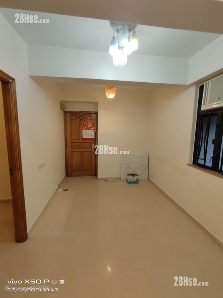 Foo On Building Rental 2 Bedrooms , 1 Bathroom 393 ft²