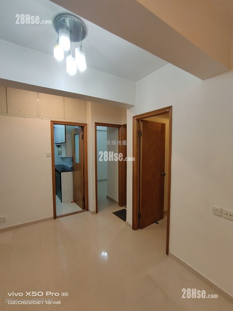 Foo On Building Rental 2 Bedrooms , 1 Bathroom 393 ft²