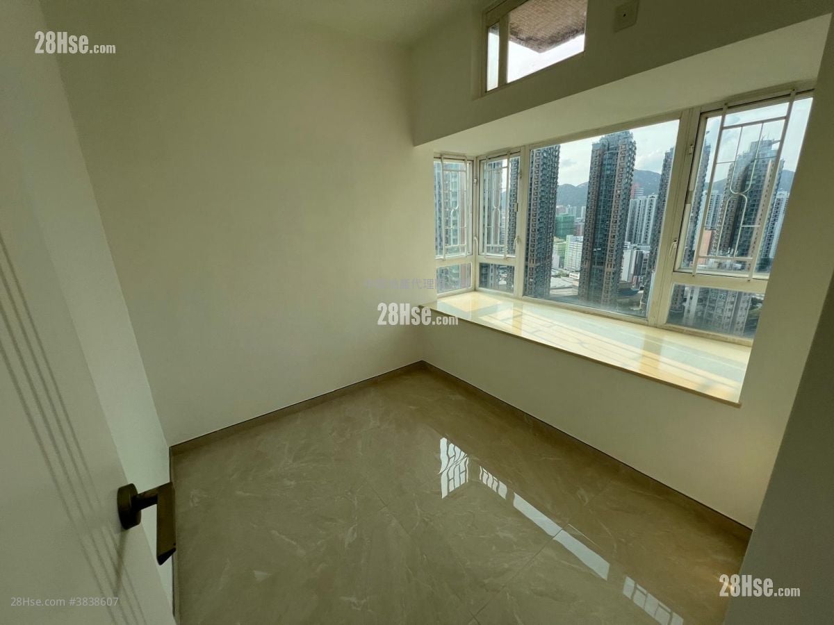 Kam Wah Garden Sell 2 Bedrooms 353 ft²
