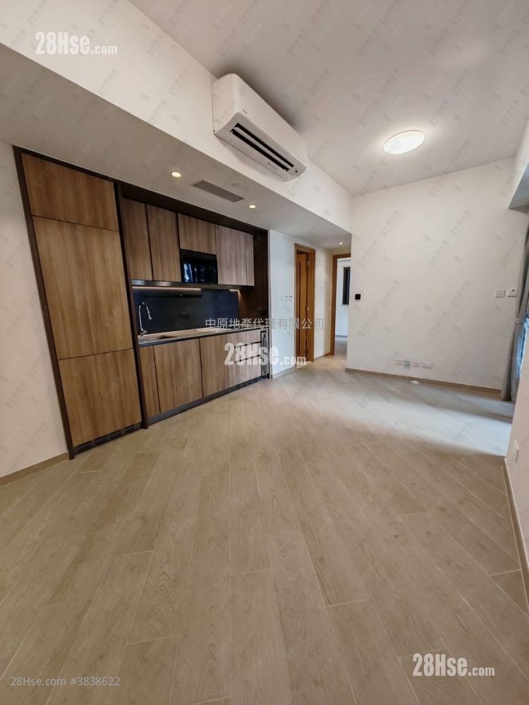 Lp10 Sell 2 Bedrooms 512 ft²