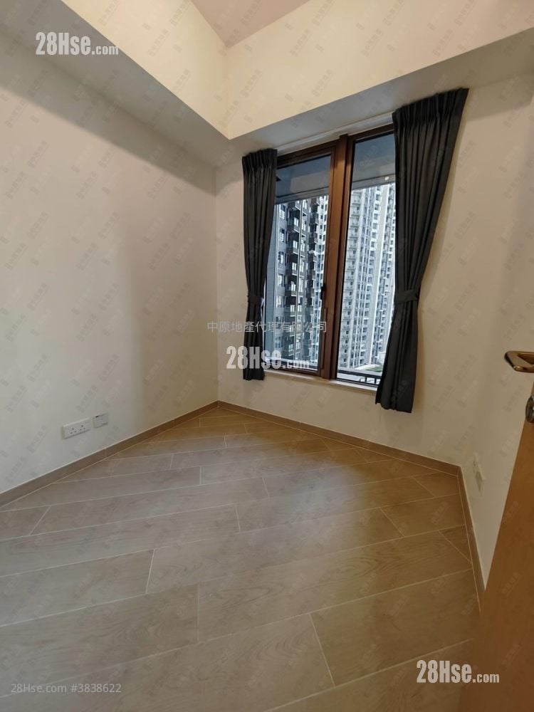 Lp10 Sell 2 Bedrooms 512 ft²