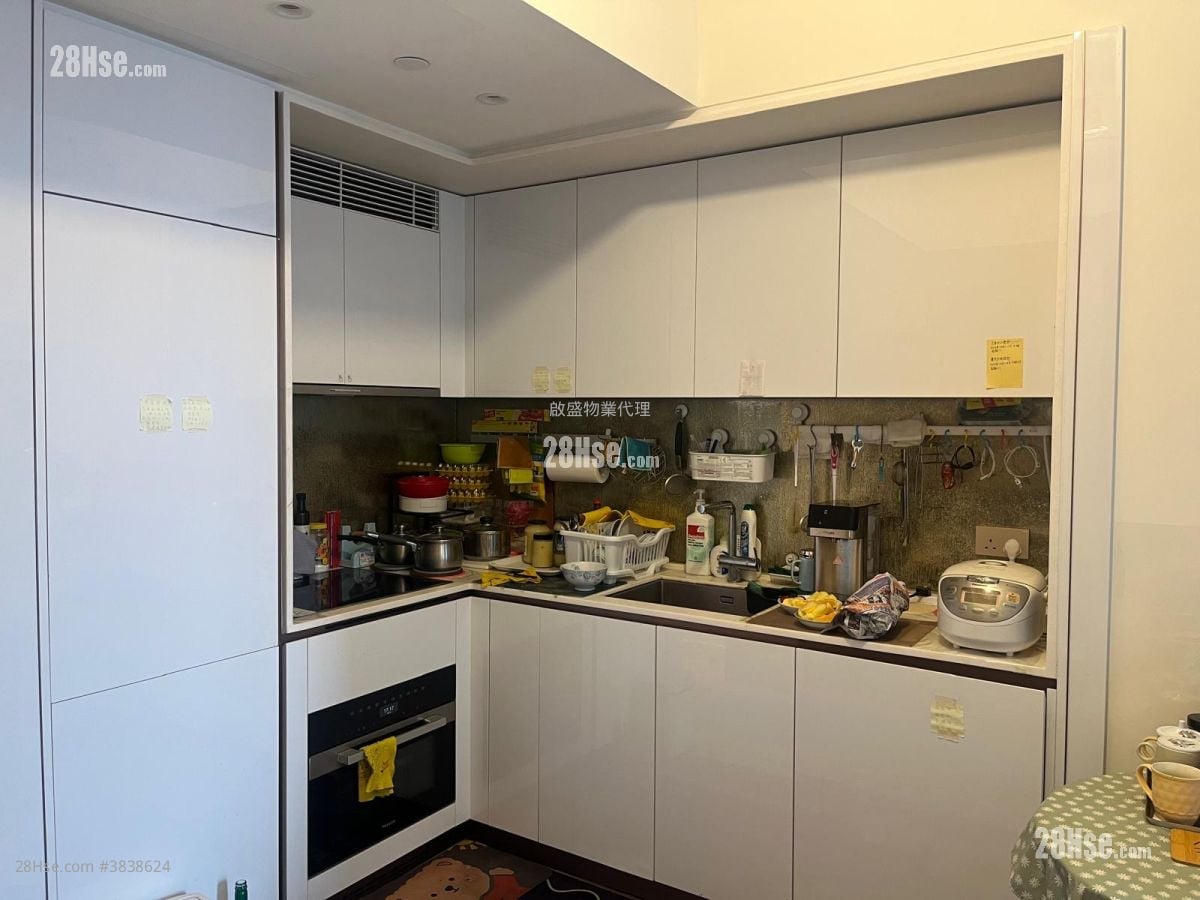 Monaco Sell 2 Bedrooms , 1 Bathroom 437 ft²
