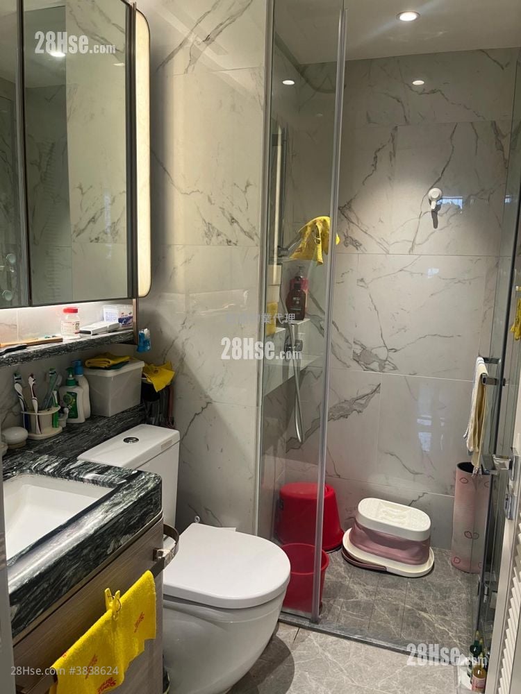 Monaco Sell 2 Bedrooms , 1 Bathroom 437 ft²