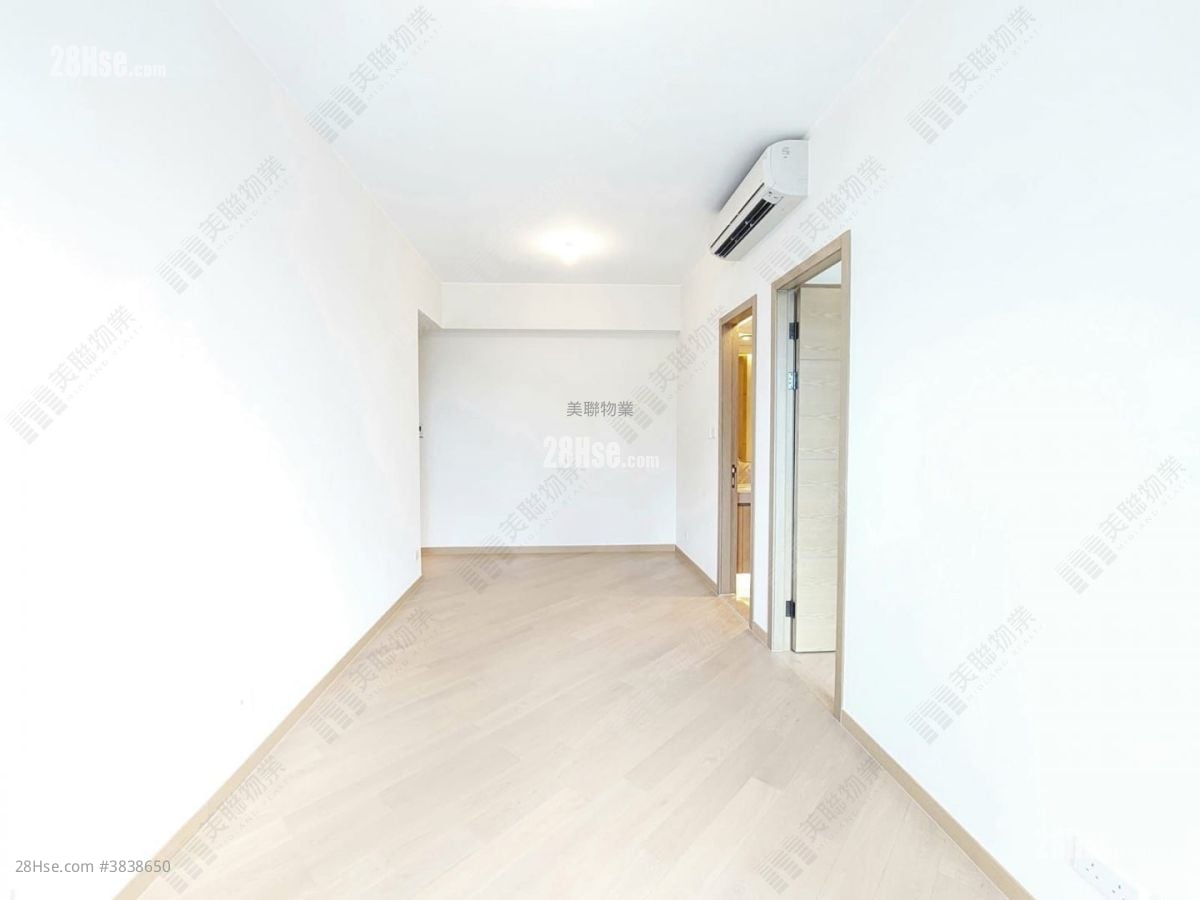 Grand Central Sell 1 Bedroom 468 ft²