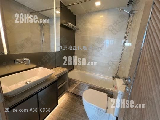 Ocean Pride Sell 4 Bedrooms , 3 Bathrooms 1,153 ft²