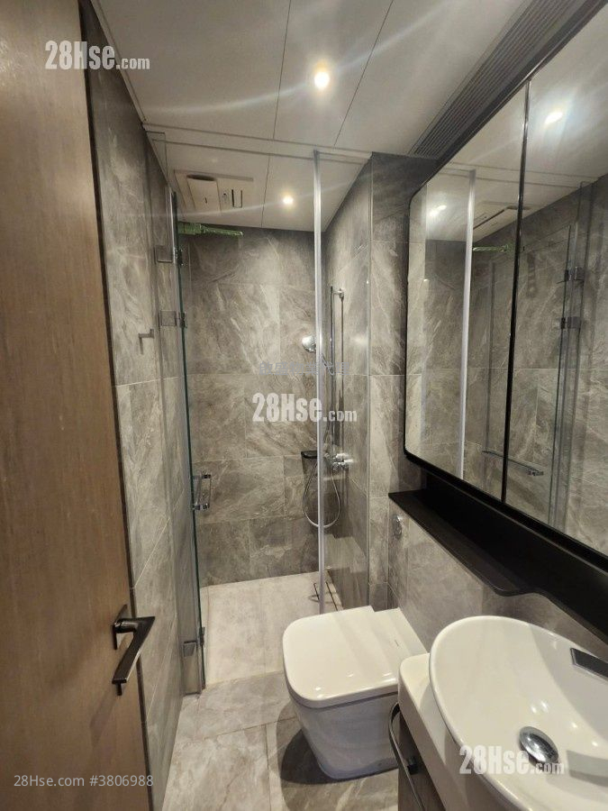The Henley Rental Studio , 1 Bathroom 229 ft²