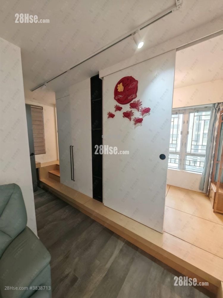 Ping Yan Court Sell 2 Bedrooms 376 ft²