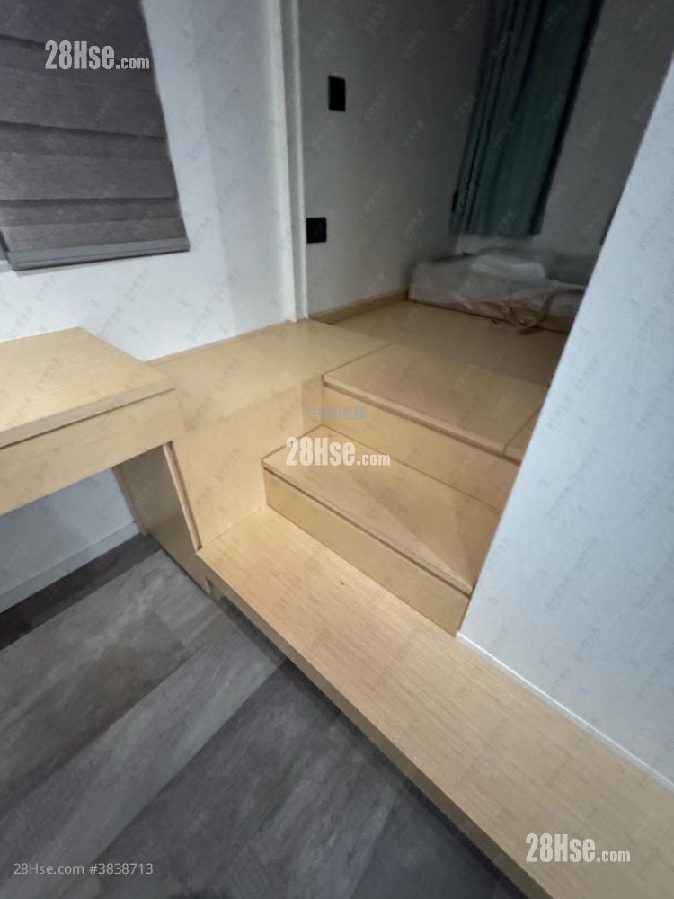 Ping Yan Court Sell 2 Bedrooms 376 ft²