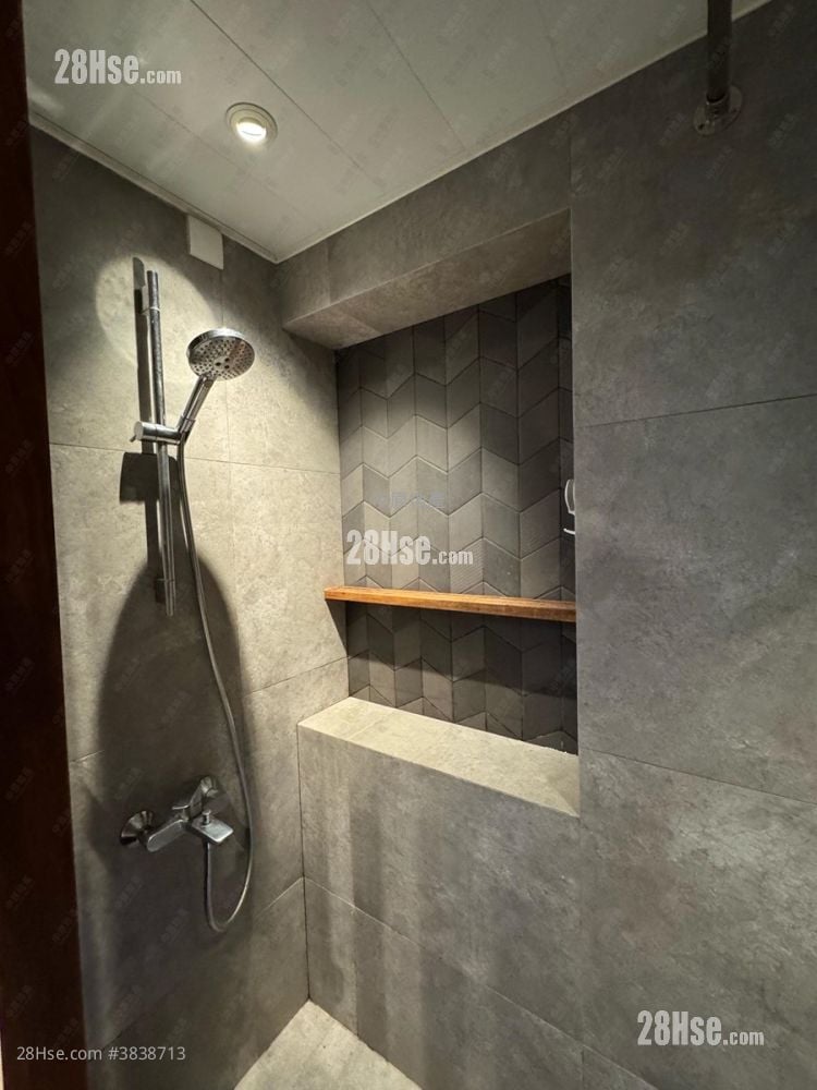 Ping Yan Court Sell 2 Bedrooms 376 ft²
