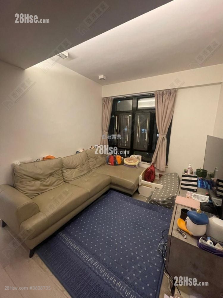 Yue Man Centre Sell 3 Bedrooms , 1 Bathroom 576 ft²