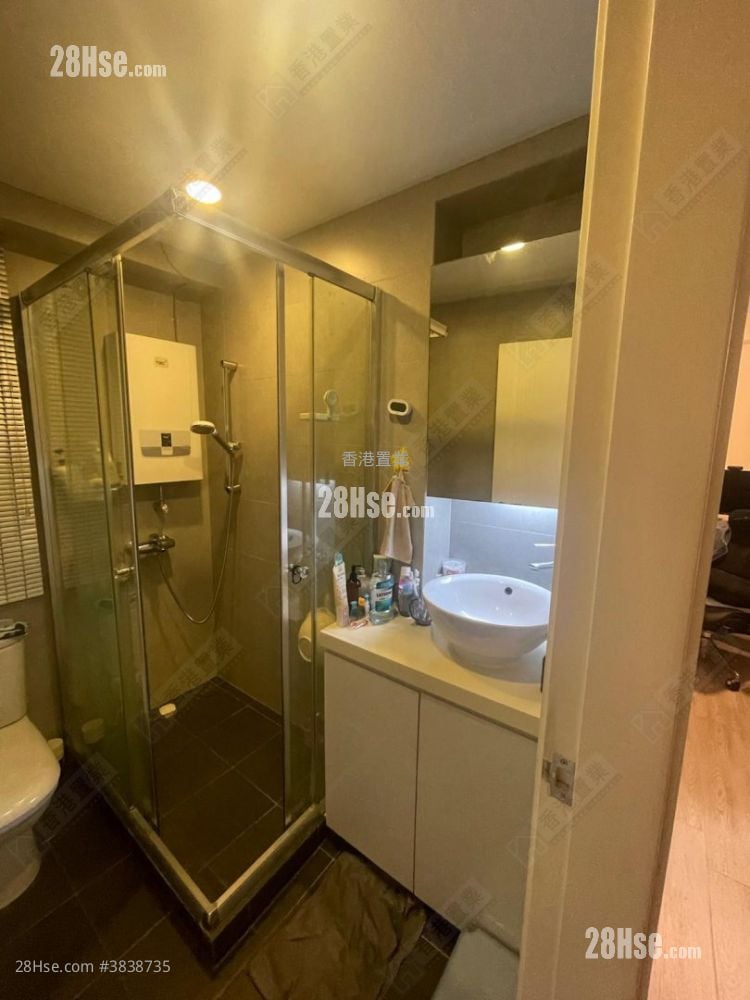 Yue Man Centre Sell 3 Bedrooms , 1 Bathroom 576 ft²