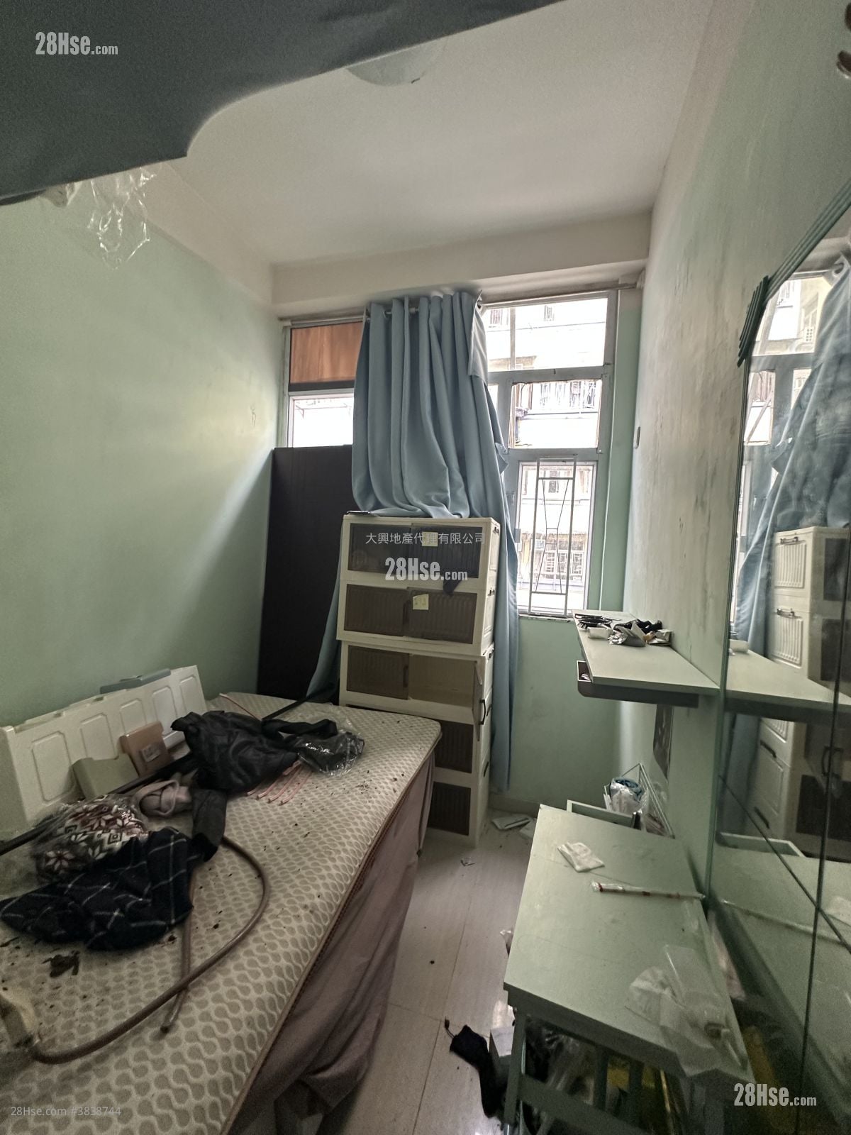 Chinese Mansion Sell 3 Bedrooms , 3 Bathrooms 535 ft²