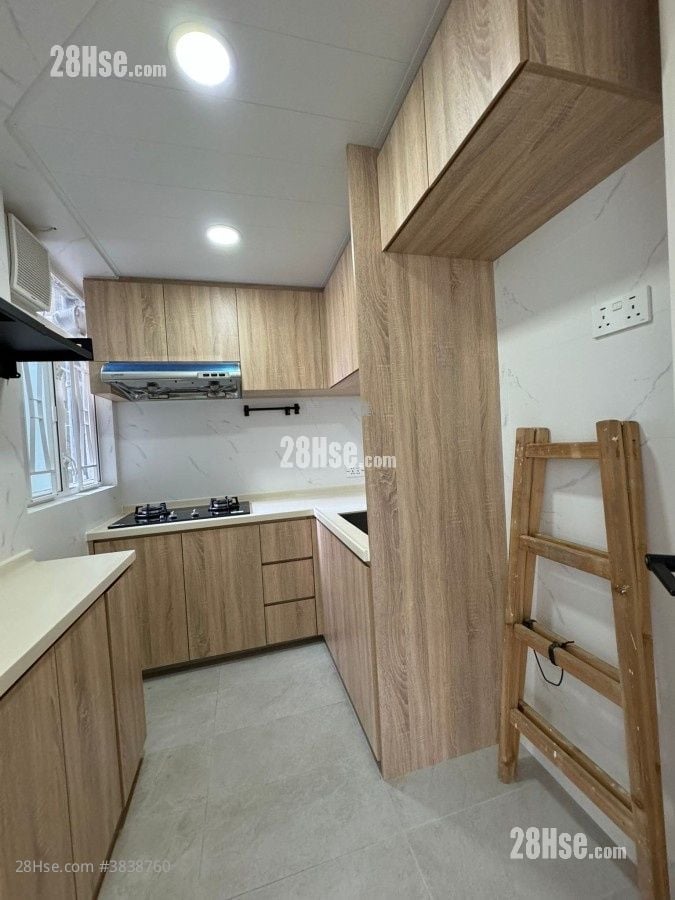 Whampoa Garden Sell 3 Bedrooms , 2 Bathrooms 639 ft²