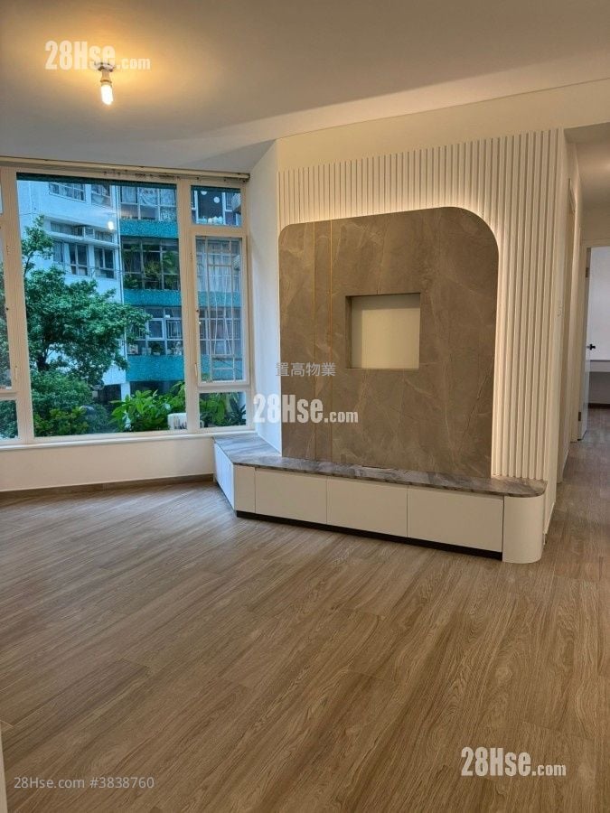 Whampoa Garden Sell 3 Bedrooms , 2 Bathrooms 639 ft²