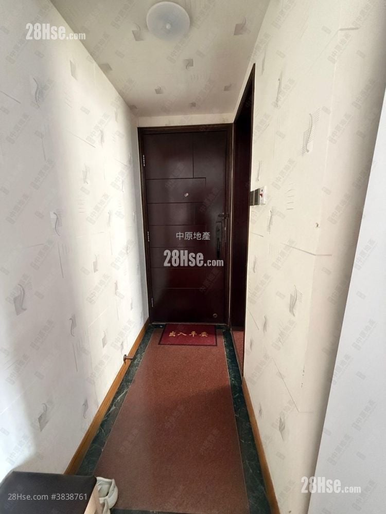 Tin Chung Court Sell 3 Bedrooms 650 ft²