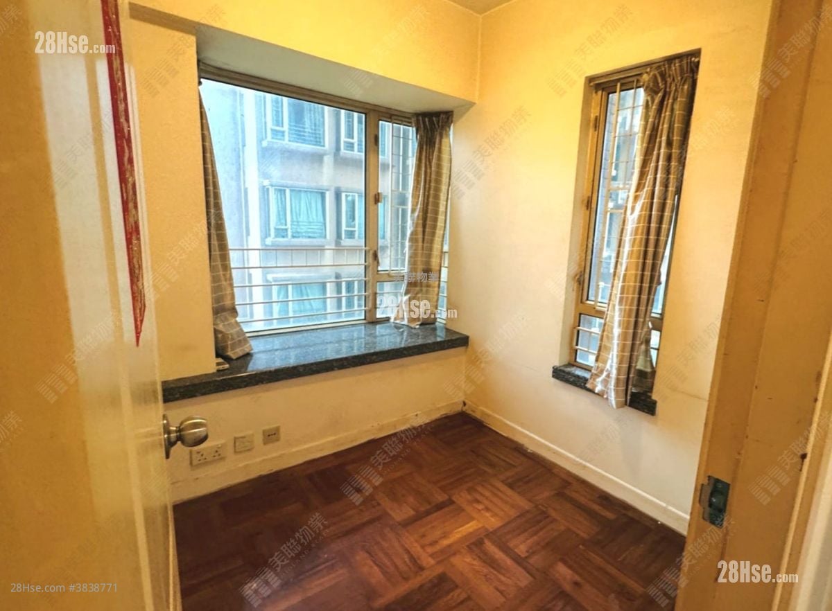La Cite Noble Sell 2 Bedrooms , 1 Bathroom 434 ft²