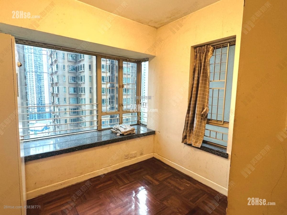 La Cite Noble Sell 2 Bedrooms , 1 Bathroom 434 ft²