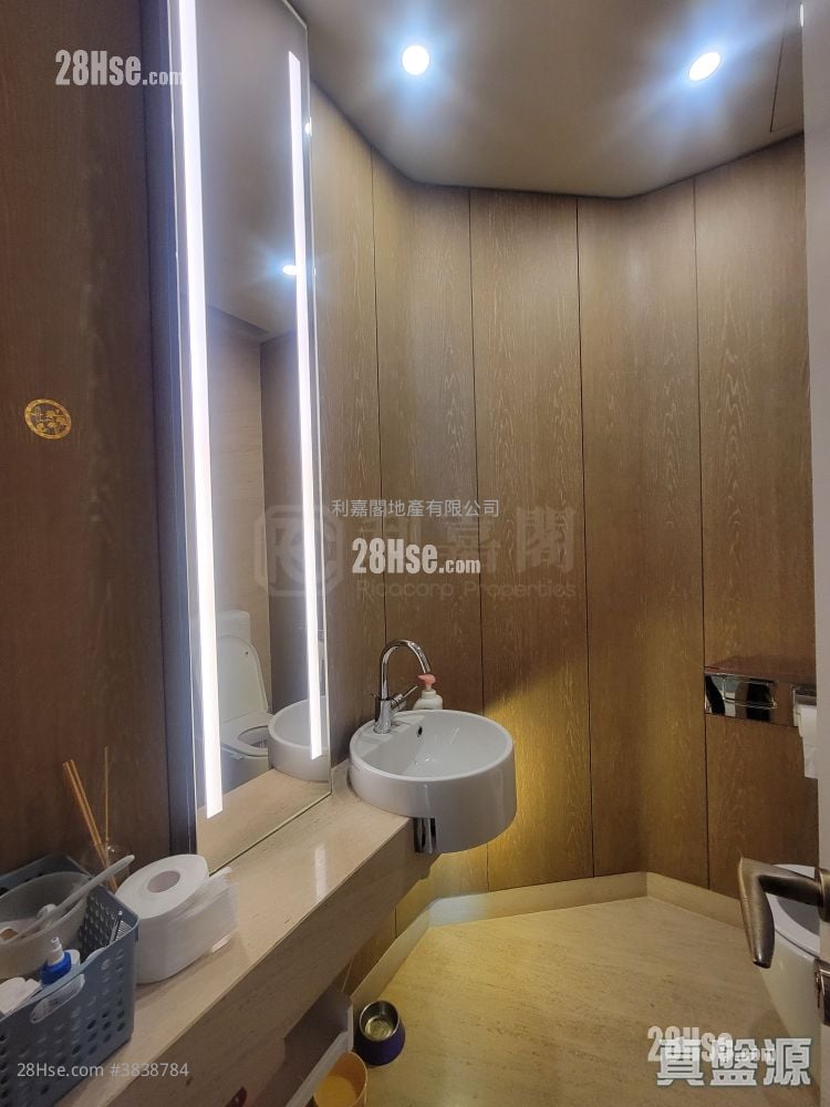 The Masterpiece Sell 3 Bedrooms , 3 Bathrooms 2,220 ft²