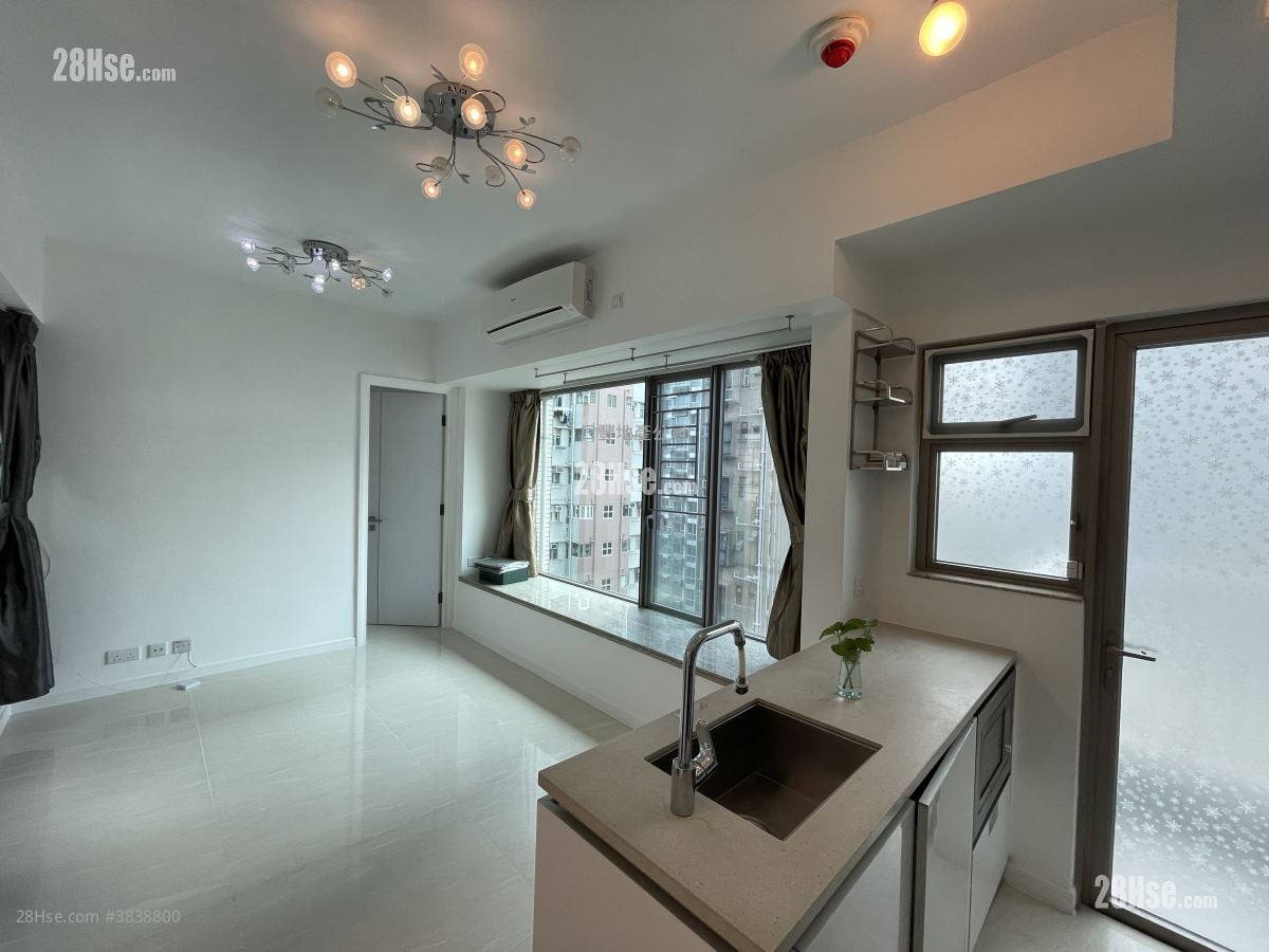 Trinity Towers Sell 1 Bedroom , 1 Bathroom 374 ft²