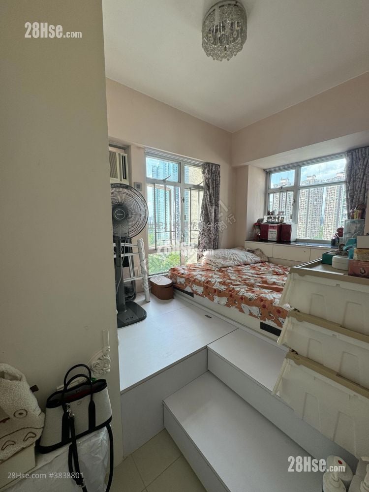 Flora Plaza Sell 3 Bedrooms , 1 Bathroom 526 ft²