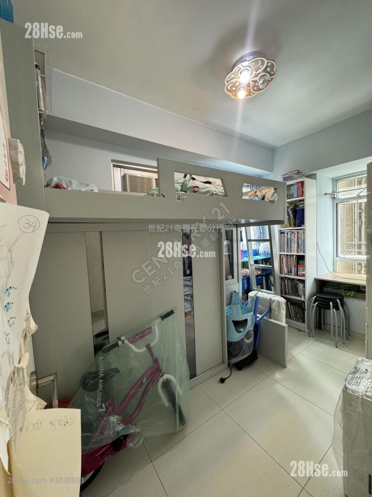 Flora Plaza Sell 3 Bedrooms , 1 Bathroom 526 ft²