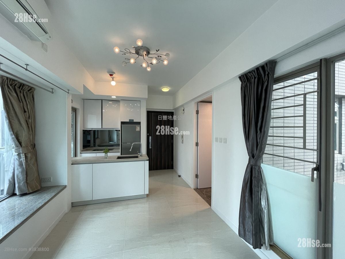 Trinity Towers Sell 1 Bedroom , 1 Bathroom 374 ft²