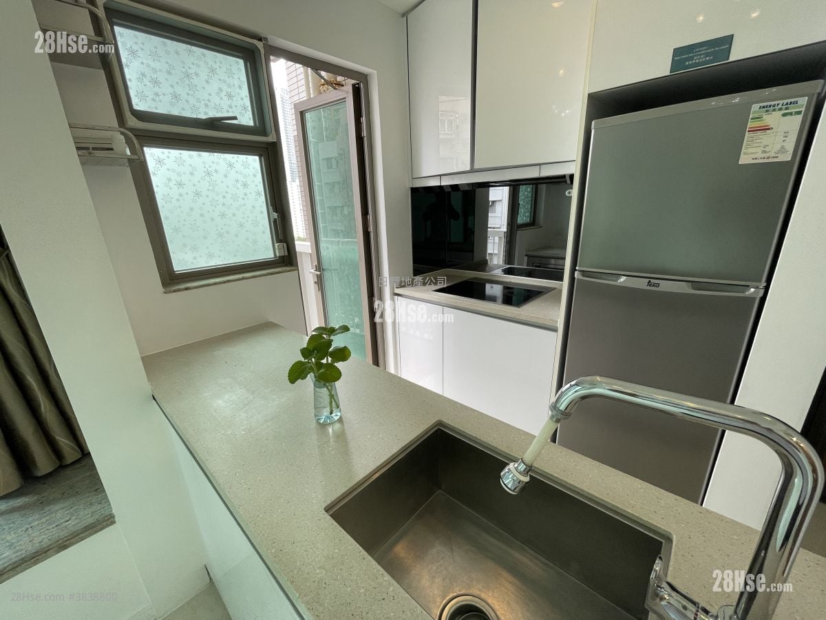 Trinity Towers Sell 1 Bedroom , 1 Bathroom 374 ft²