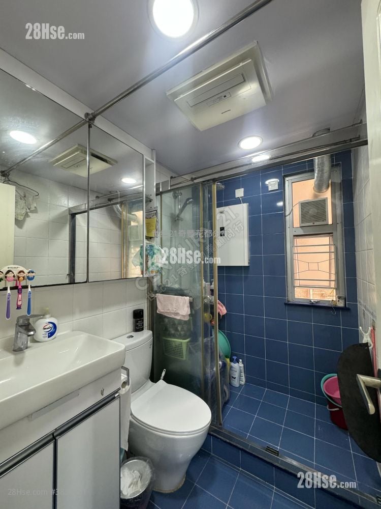 Flora Plaza Sell 3 Bedrooms , 1 Bathroom 526 ft²