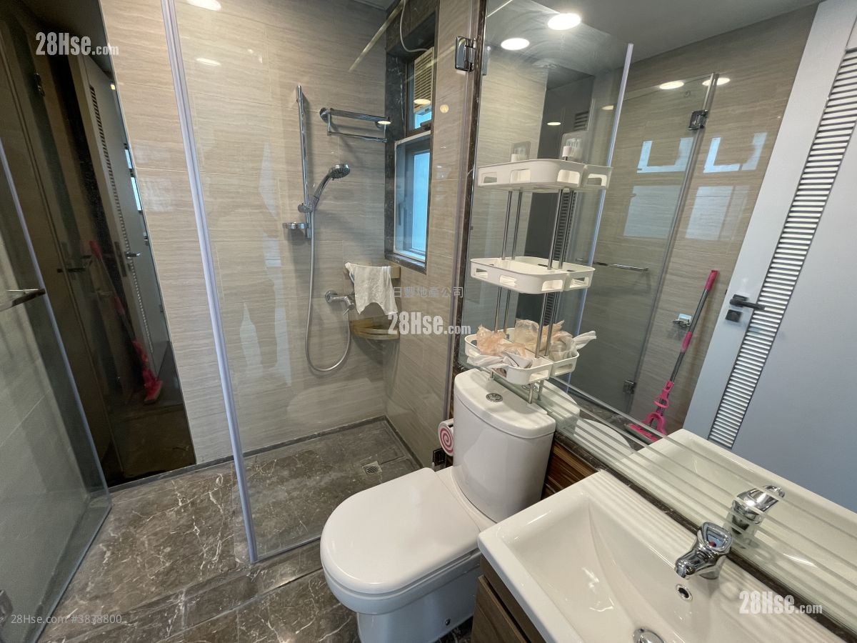 Trinity Towers Sell 1 Bedroom , 1 Bathroom 374 ft²