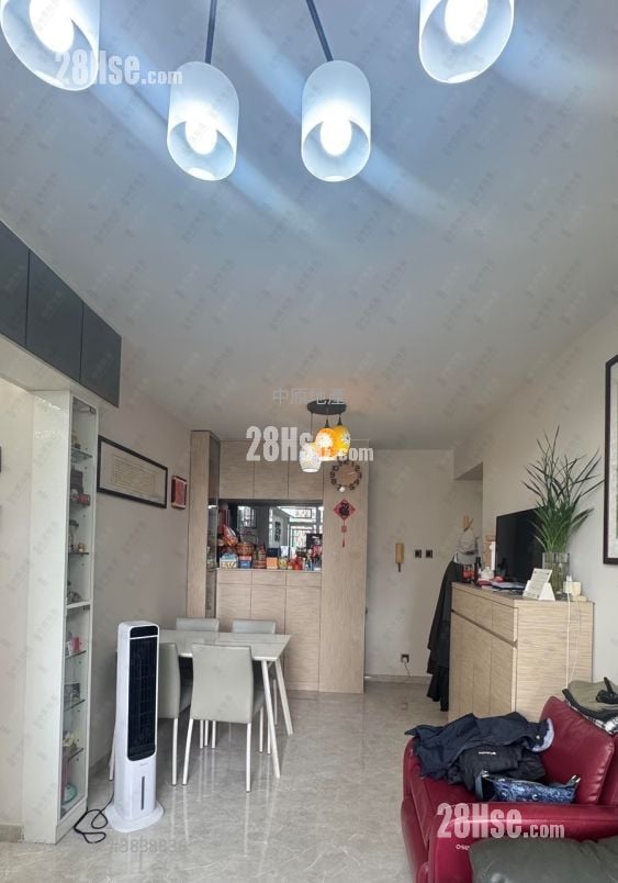Tin Chung Court Sell 3 Bedrooms 650 ft²
