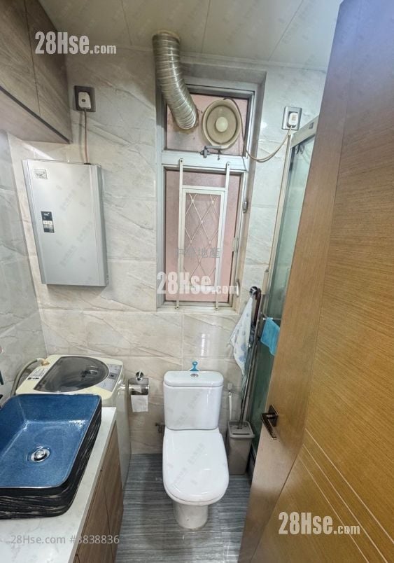 Tin Chung Court Sell 3 Bedrooms 650 ft²