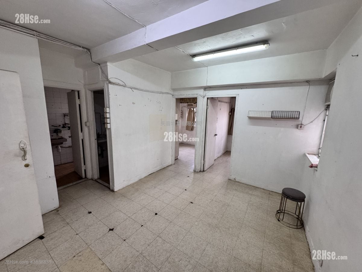 On Wo Gardens Sell 3 Bedrooms , 1 Bathroom 420 ft²