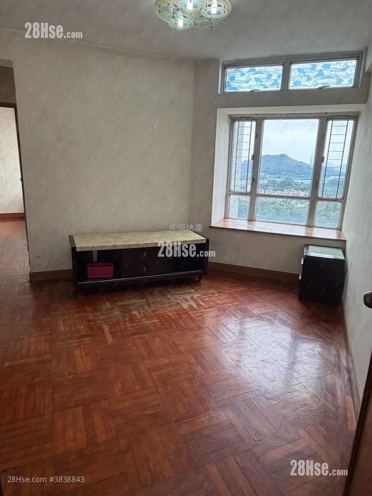 Kingswood Villas Sell 2 Bedrooms 449 ft²