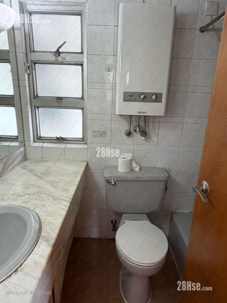 Kingswood Villas Sell 2 Bedrooms 449 ft²