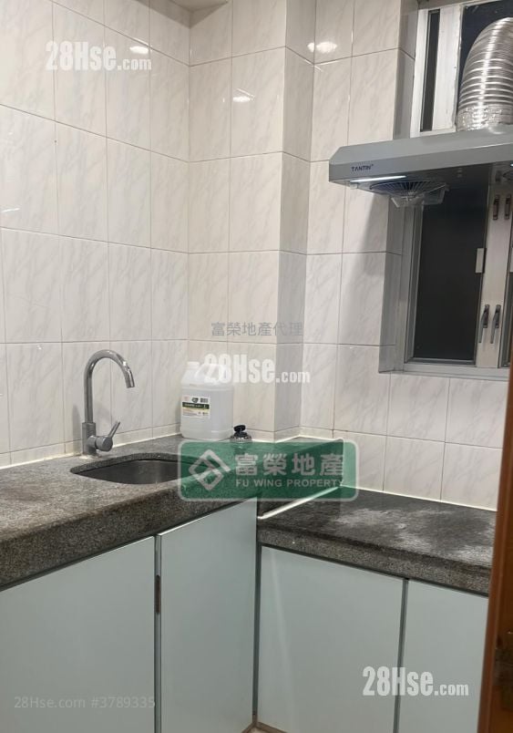 Maple Mansion Sell 2 Bedrooms , 1 Bathroom 397 ft²