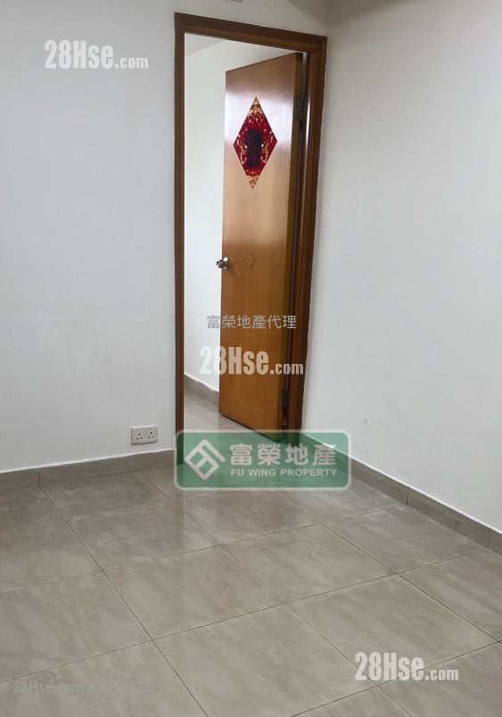 Maple Mansion Sell 2 Bedrooms , 1 Bathroom 397 ft²