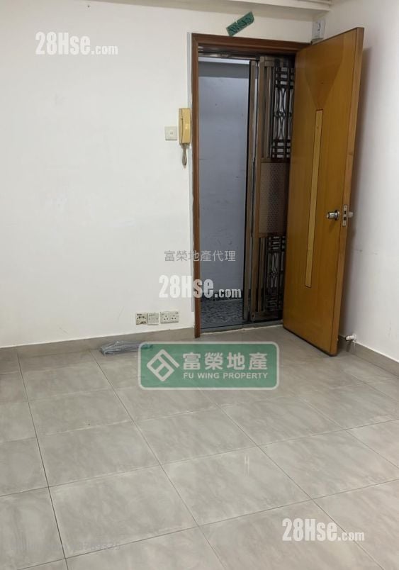 Maple Mansion Sell 2 Bedrooms , 1 Bathroom 397 ft²