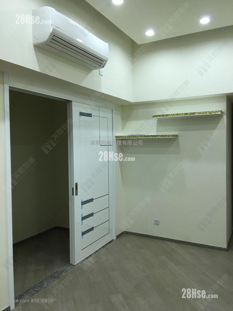 The Wings Sell 3 Bedrooms , 2 Bathrooms 759 ft²