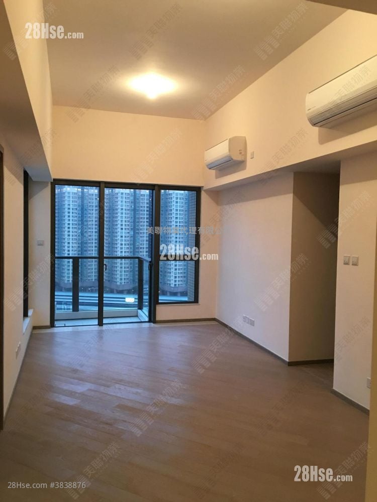 The Wings Sell 3 Bedrooms , 2 Bathrooms 759 ft²