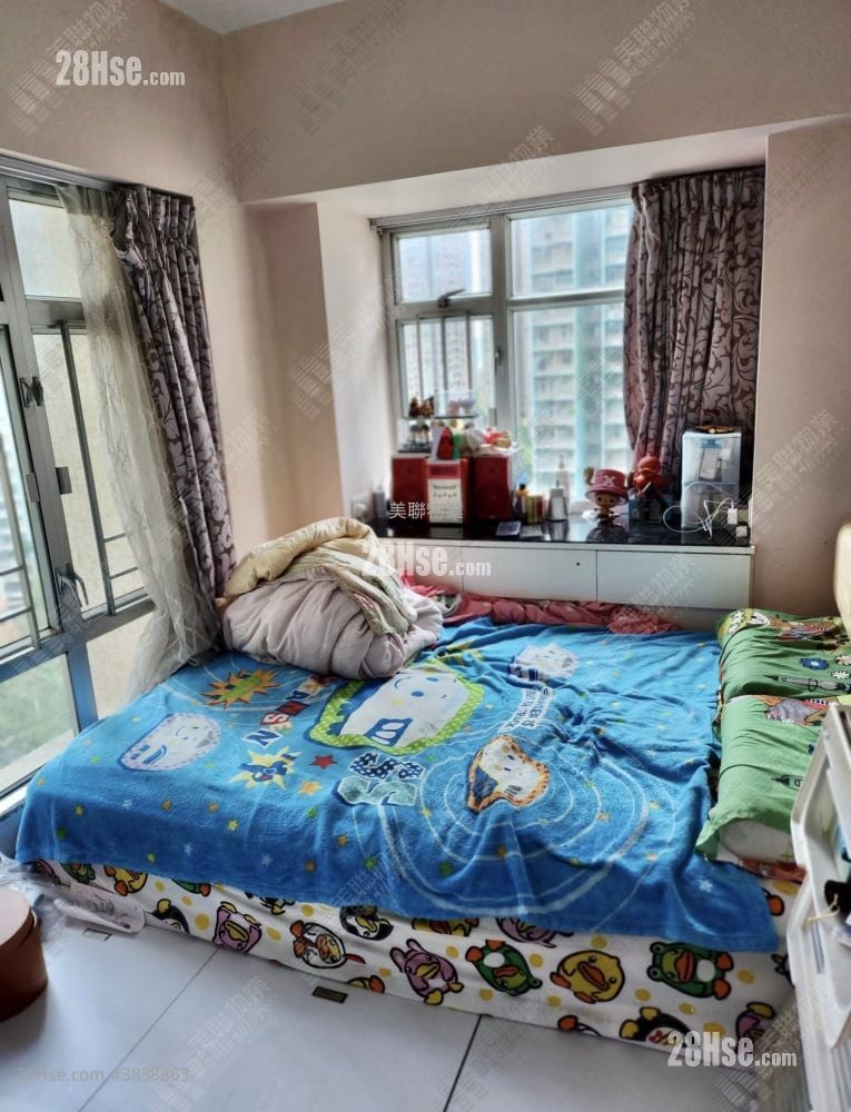 Flora Plaza Sell 3 Bedrooms 526 ft²
