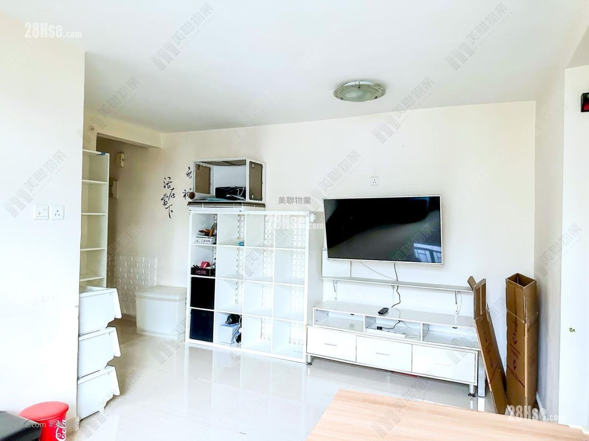 Siu On Court Sell 2 Bedrooms 495 ft²
