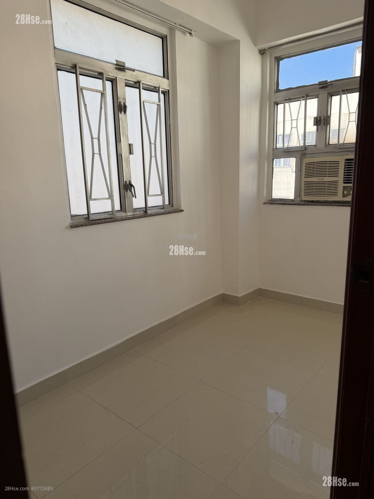 Wang Yip Building Rental 2 Bedrooms , 1 Bathroom 294 ft²