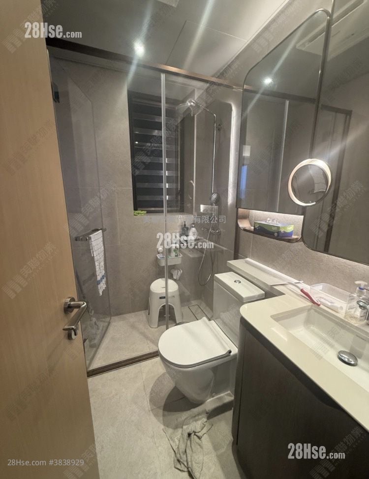 Lp10 Sell 3 Bedrooms 921 ft²