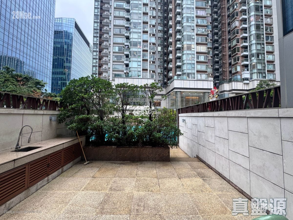 Stars By The Harbour Rental 2,188 ft²